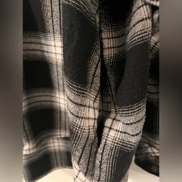 Ladies Wild Fable Black/White/Grey & Button Down Flannel - Size Medium - Picture 3 of 4